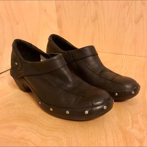 Merrell Luxe Black Leather Clogs